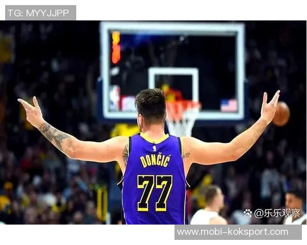 雷迪克称赞东契奇与里夫斯默契配合将提升进攻活力